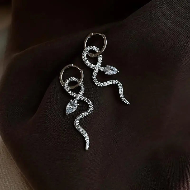 Korean Personality Streamline High-end Sense Of Internet Celebrity Retro Earrings 2021 Trendy Snake Ear Ring Ear Jewelry